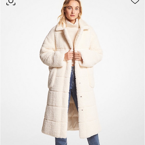 Michael Kors Quilted Ciré and Faux
Shearling Reversible Puffer
Coat- Women’s MED - Picture 15 of 16